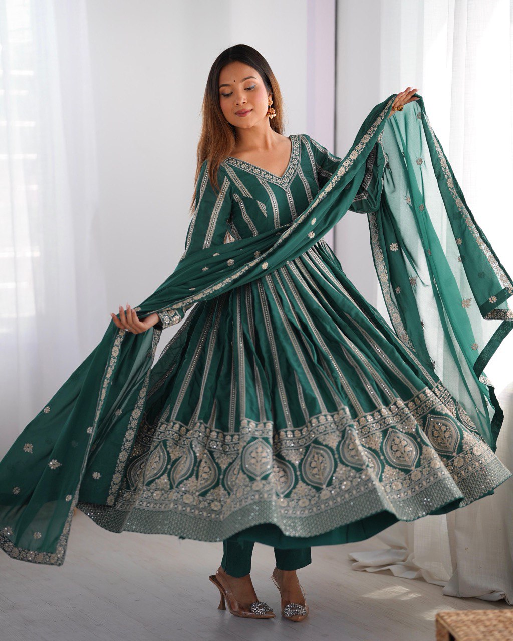 Druhi Gorgeous Star Georgette Classic Anarkali Set