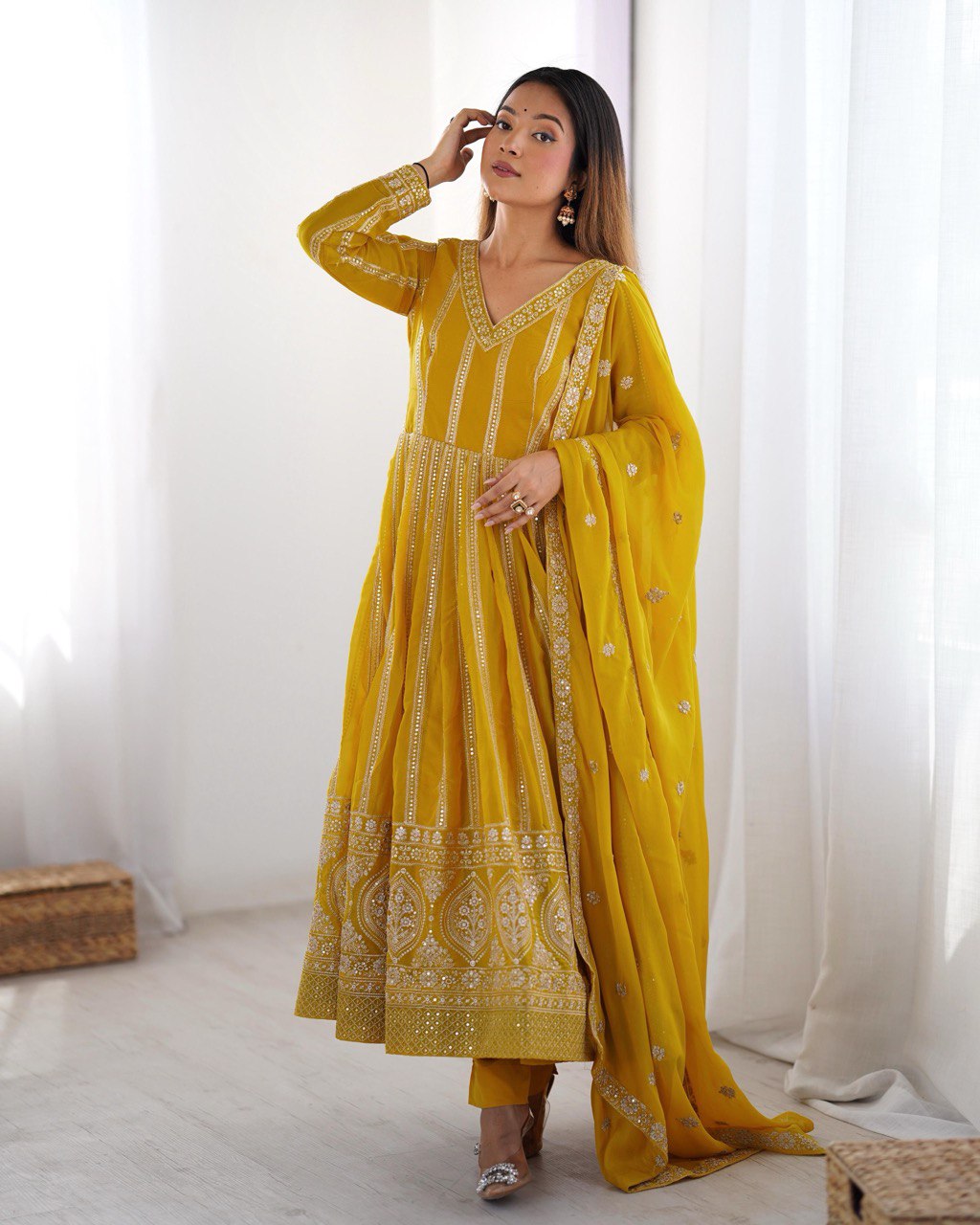 Druhi Gorgeous Star Georgette Classic Anarkali Set