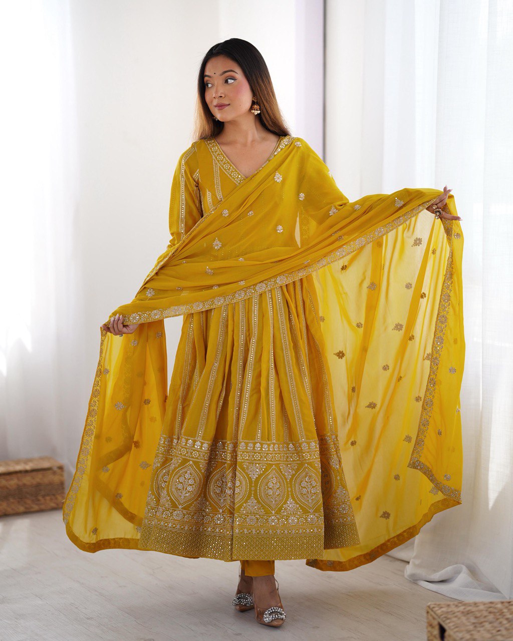 Druhi Gorgeous Star Georgette Classic Anarkali Set