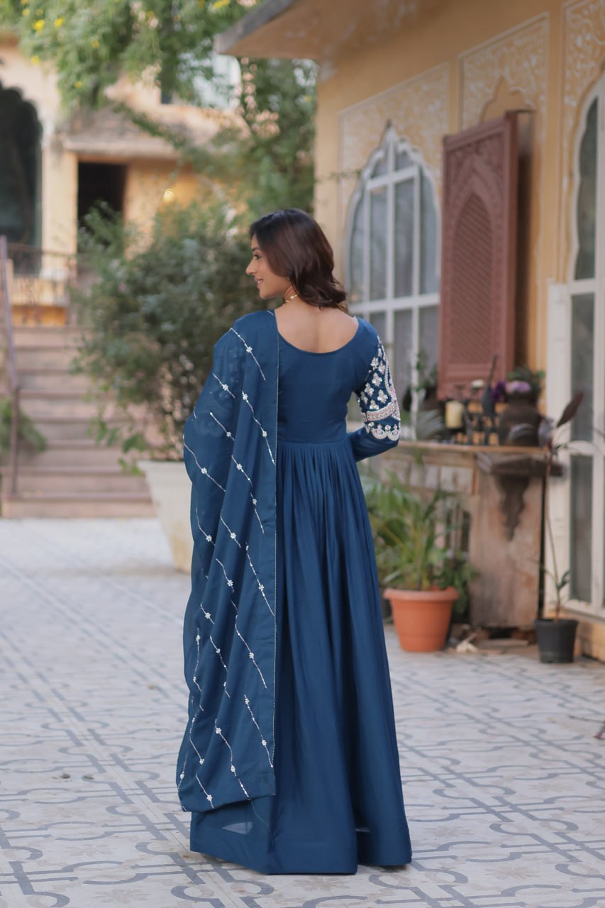 Vedanshi Tradition Star Georgette Gown