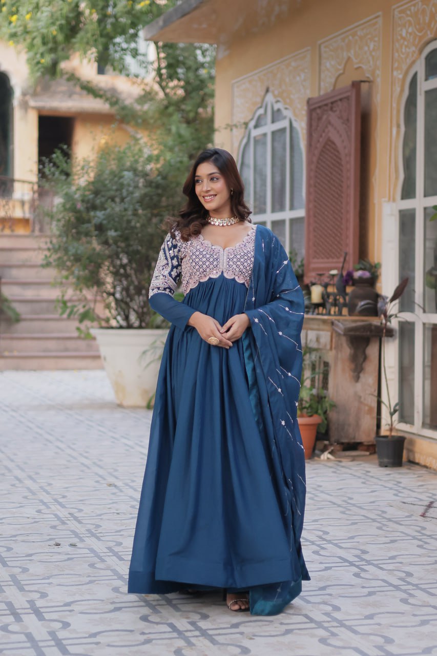 Vedanshi Tradition Star Georgette Gown