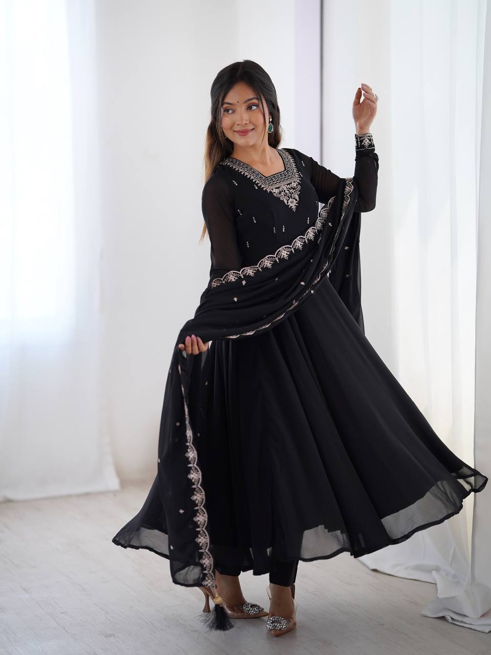 Aarvi Elegance Purple and Balck classic Anarkali