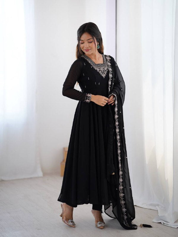 Aarvi Elegance Purple and Balck classic Anarkali