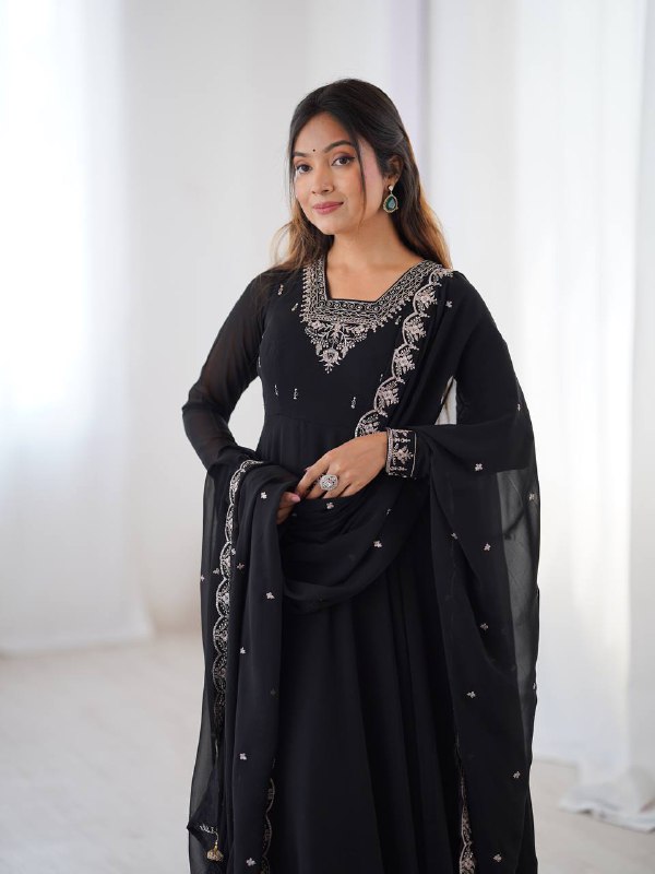 Aarvi Elegance Purple and Balck classic Anarkali