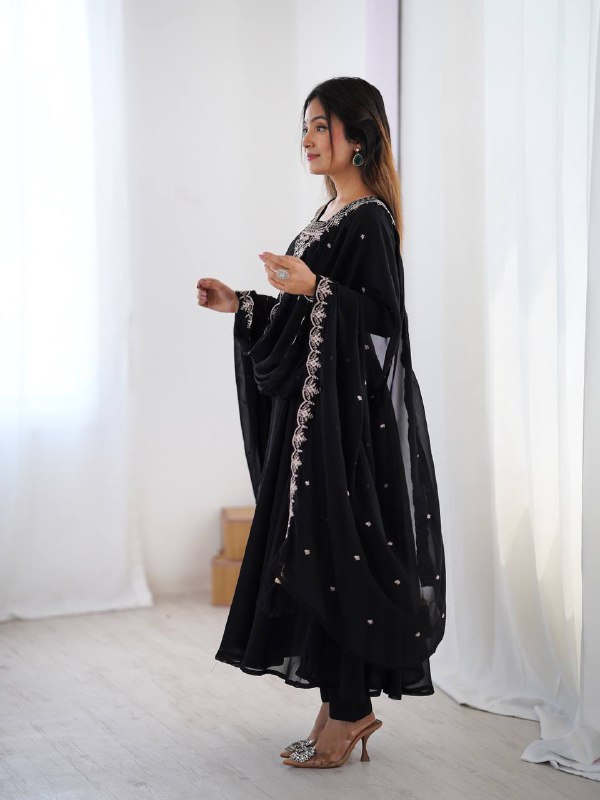 Aarvi Elegance Purple and Balck classic Anarkali