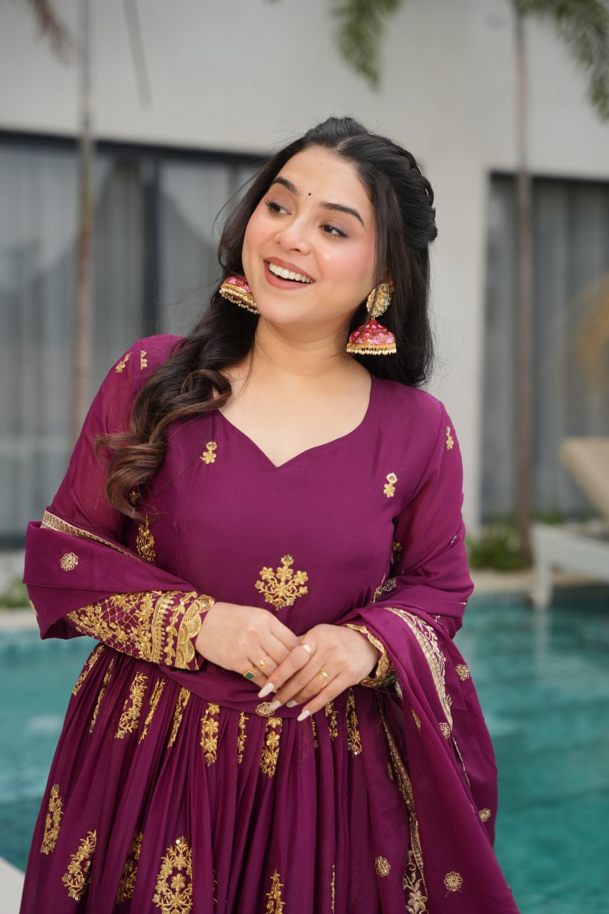 Ariana Star Georgette with Embroidery Zari Sequins-work Gown