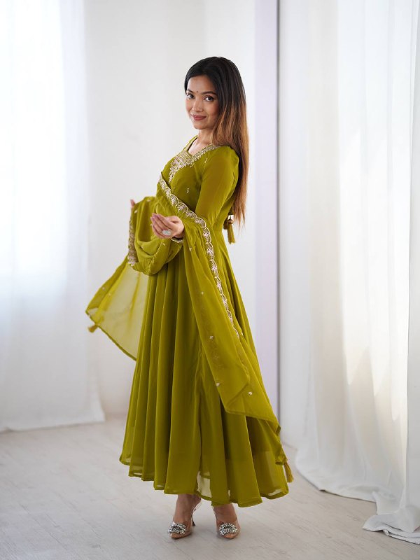 Aarvi Elegance Purple and Balck classic Anarkali