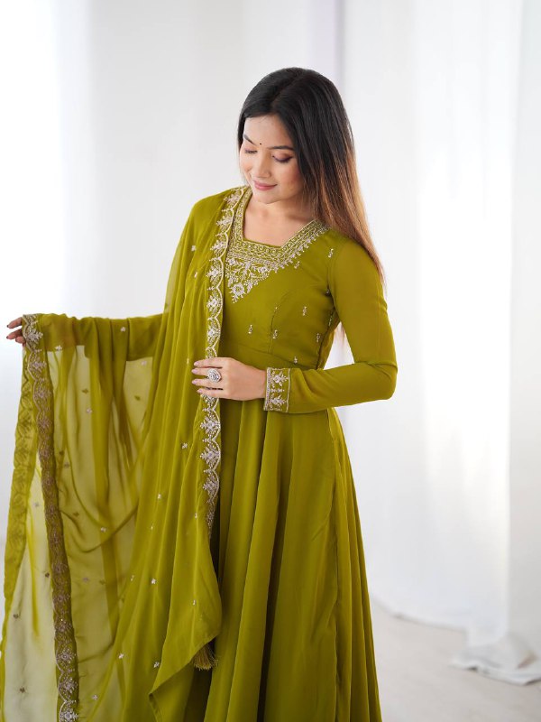 Aarvi Elegance Purple and Balck classic Anarkali
