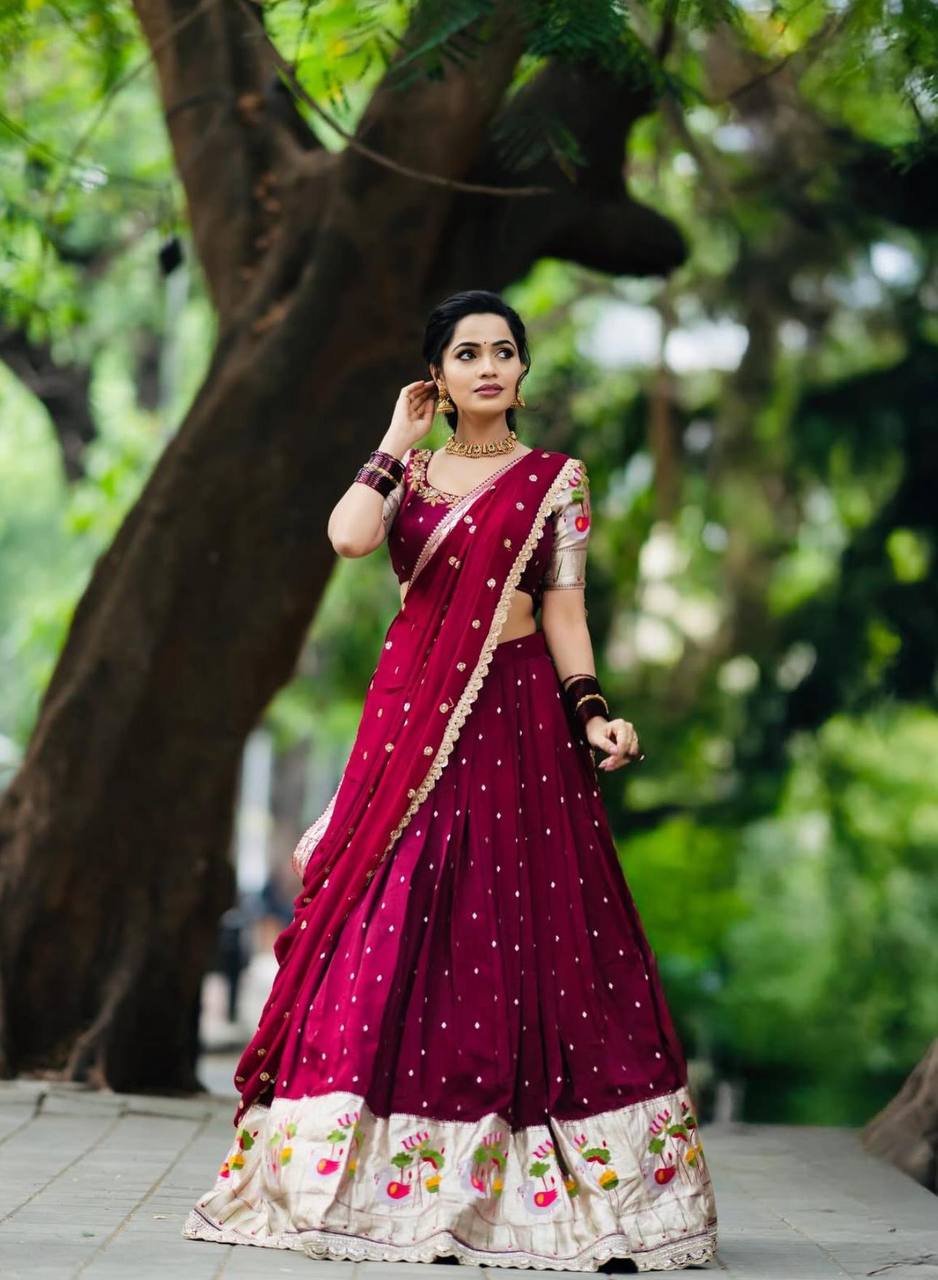 Paavni Purely Traditional Lehenga Choli