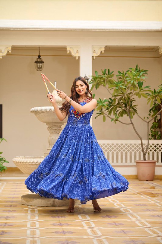 Navratna Raas Beautifully Bandhani Fusion Gown
