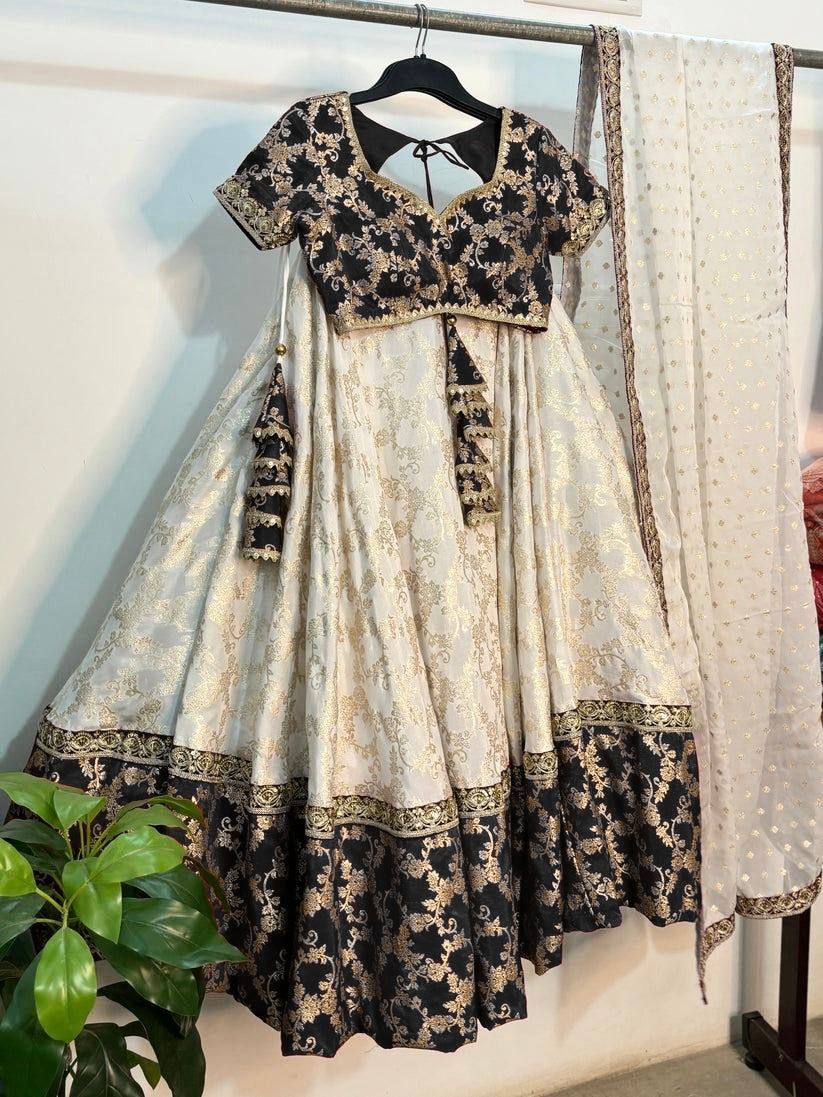 Pareksha Maroon Desingnner Jequrd Lehenga Choli