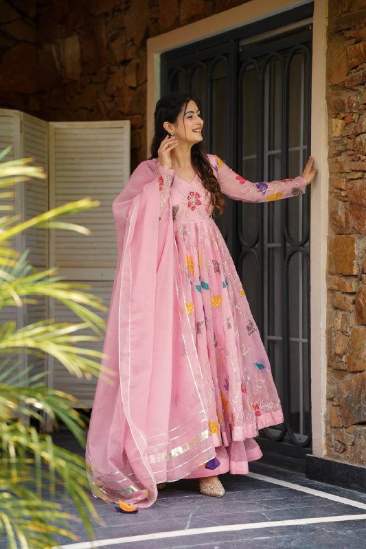 Vanya Gulabi Glee Jaipuri Petals Sharara Set