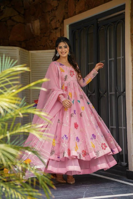 Vanya Gulabi Glee Jaipuri Petals Sharara Set