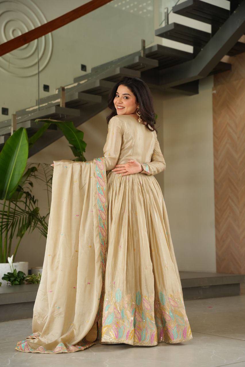 Noor-E-Twirl Dual Glam Edition Readymade Gown