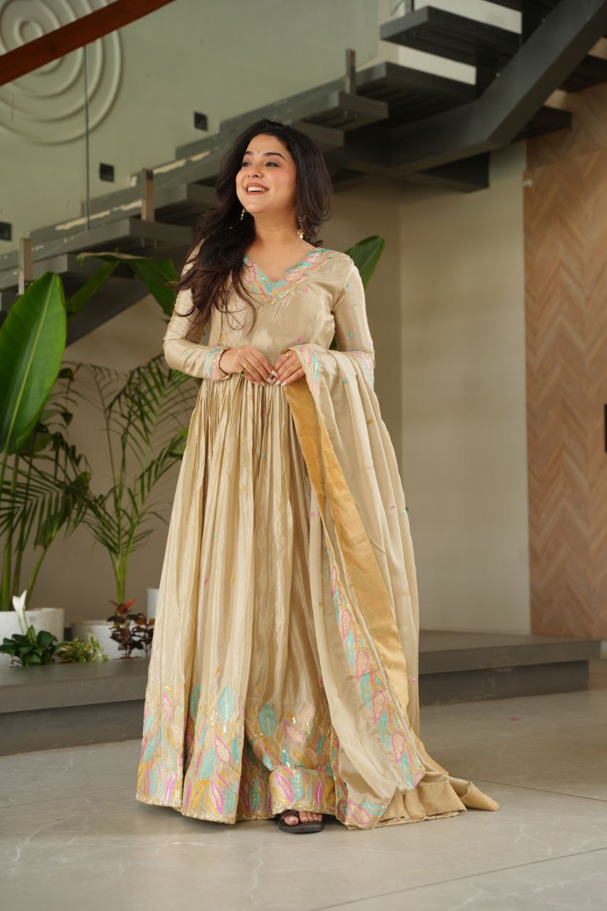 Noor-E-Twirl Dual Glam Edition Readymade Gown