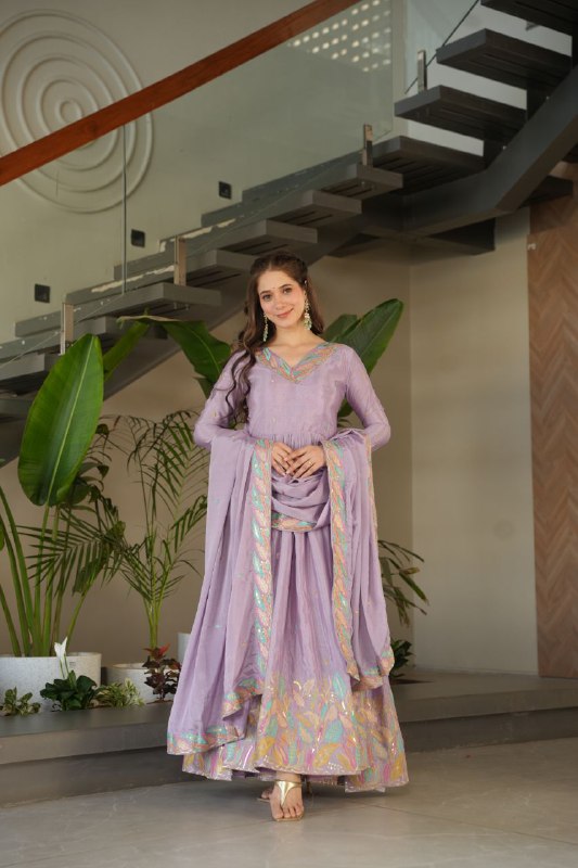 Noor-E-Twirl Dual Glam Edition Readymade Gown