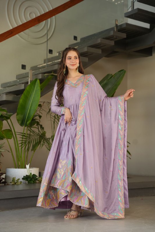 Noor-E-Twirl Dual Glam Edition Readymade Gown