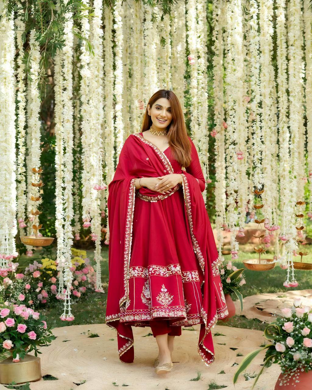 Aira Veil Roman Anarkali Suit