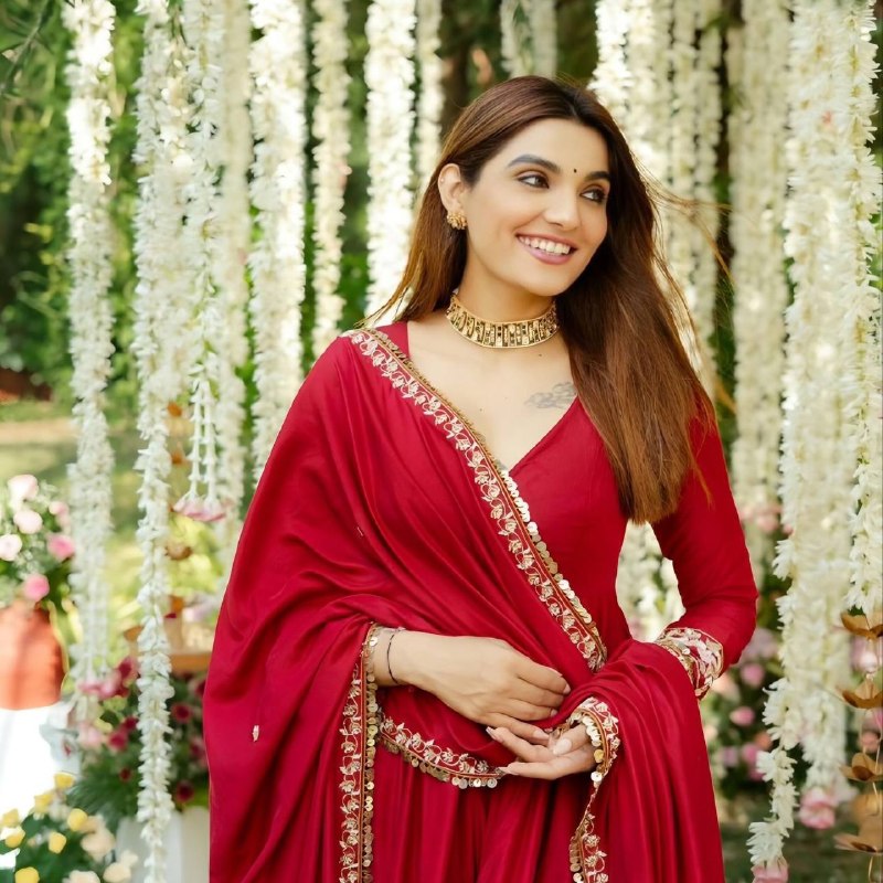 Aira Veil Roman Anarkali Suit