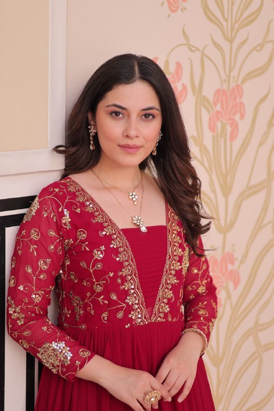 Aarohi’s Royal Elegance Gown Set