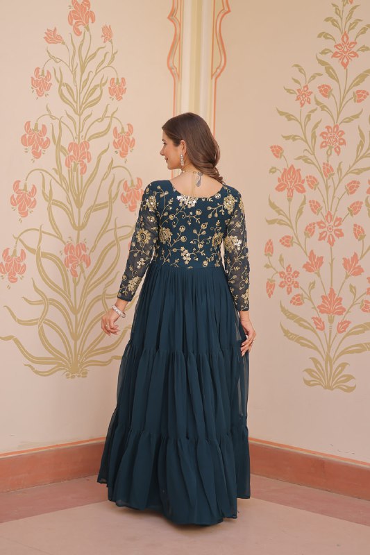Aarohi’s Royal Elegance Gown Set