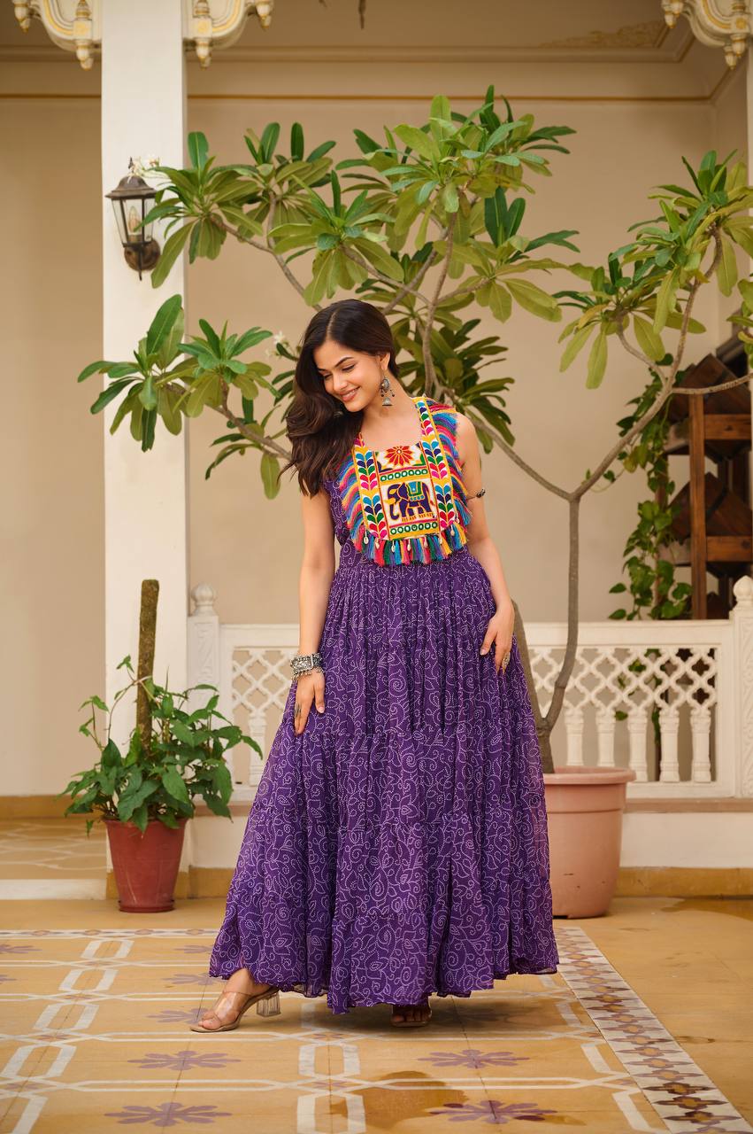 Avni’s Rang Ras Gamthi Work Special Navratri Gown