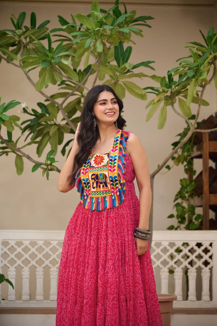 Avni’s Rang Ras Gamthi Work Special Navratri Gown