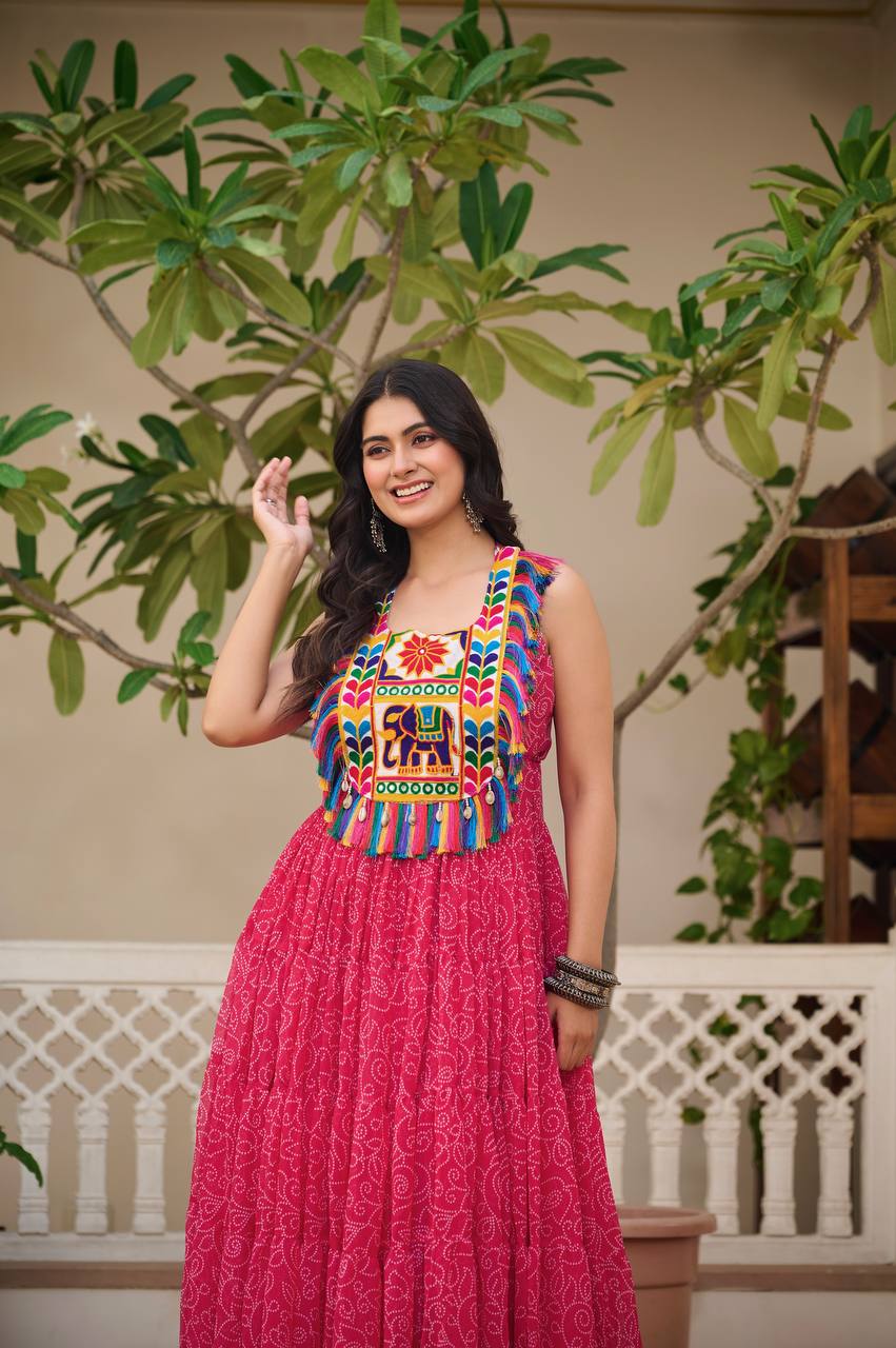 Avni’s Rang Ras Gamthi Work Special Navratri Gown