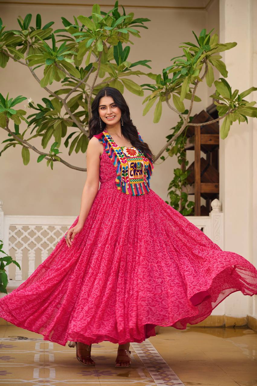 Avni’s Rang Ras Gamthi Work Special Navratri Gown