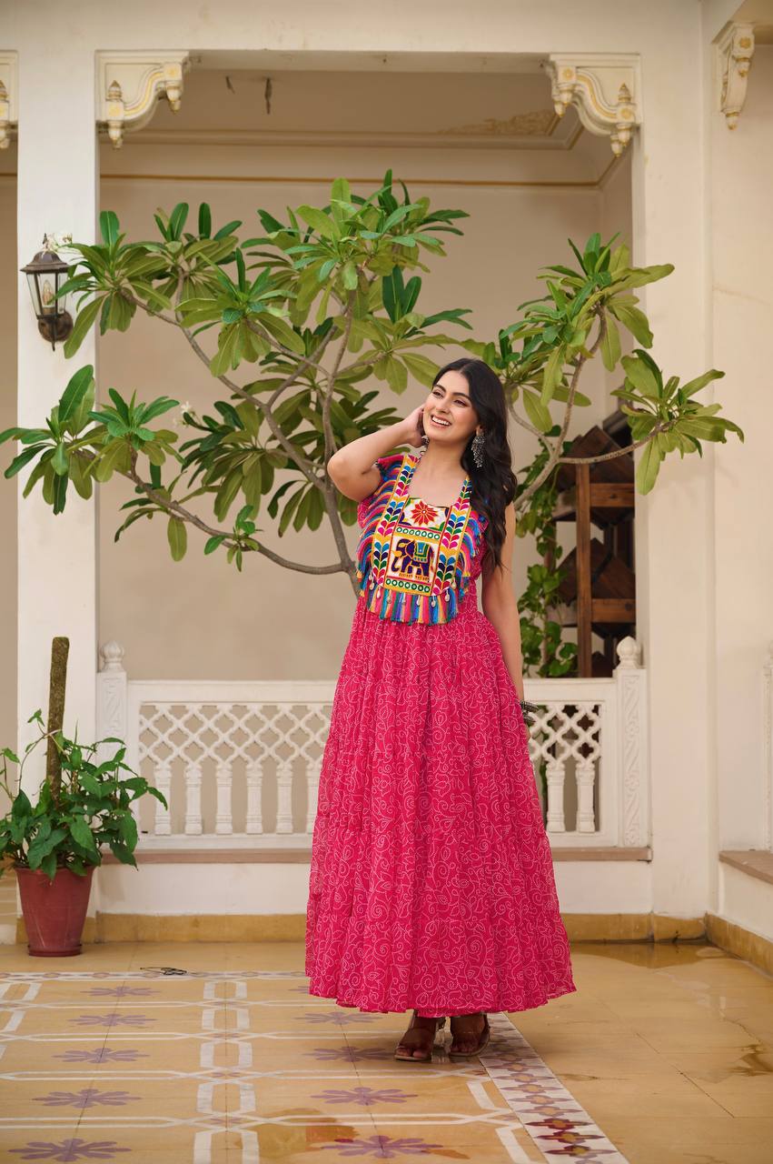 Avni’s Rang Ras Gamthi Work Special Navratri Gown