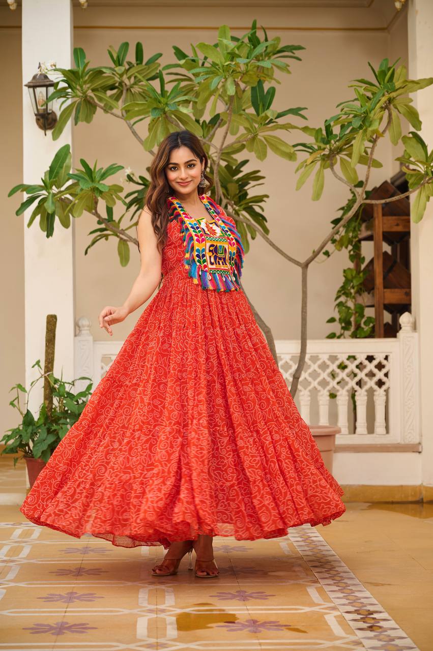 Avni’s Rang Ras Gamthi Work Special Navratri Gown