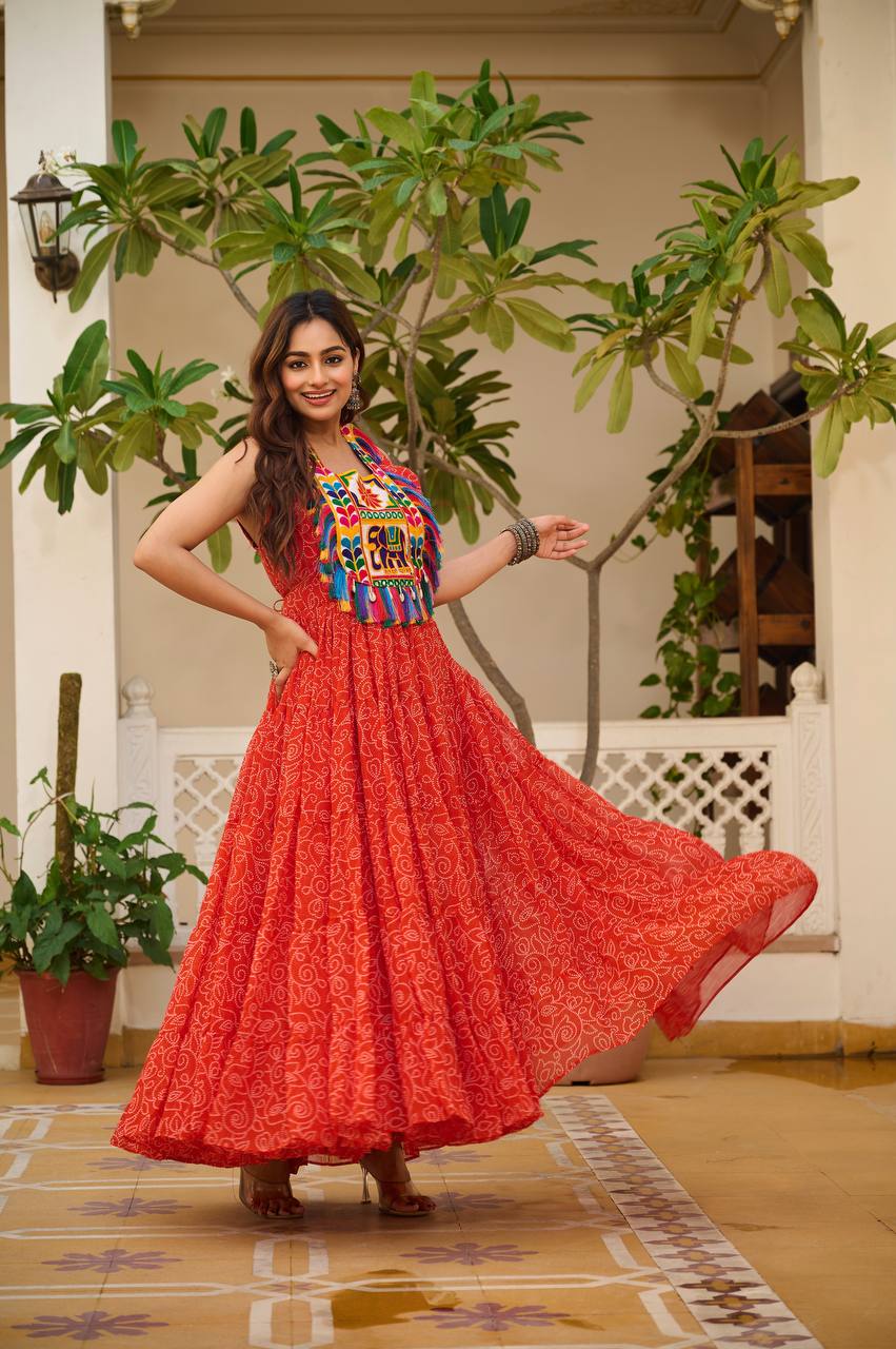 Avni’s Rang Ras Gamthi Work Special Navratri Gown