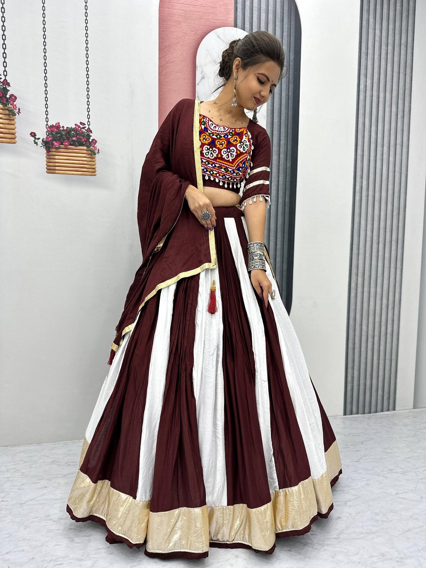 Diya’s Twirling Tradition Gamthi Artistry Lehenga Set