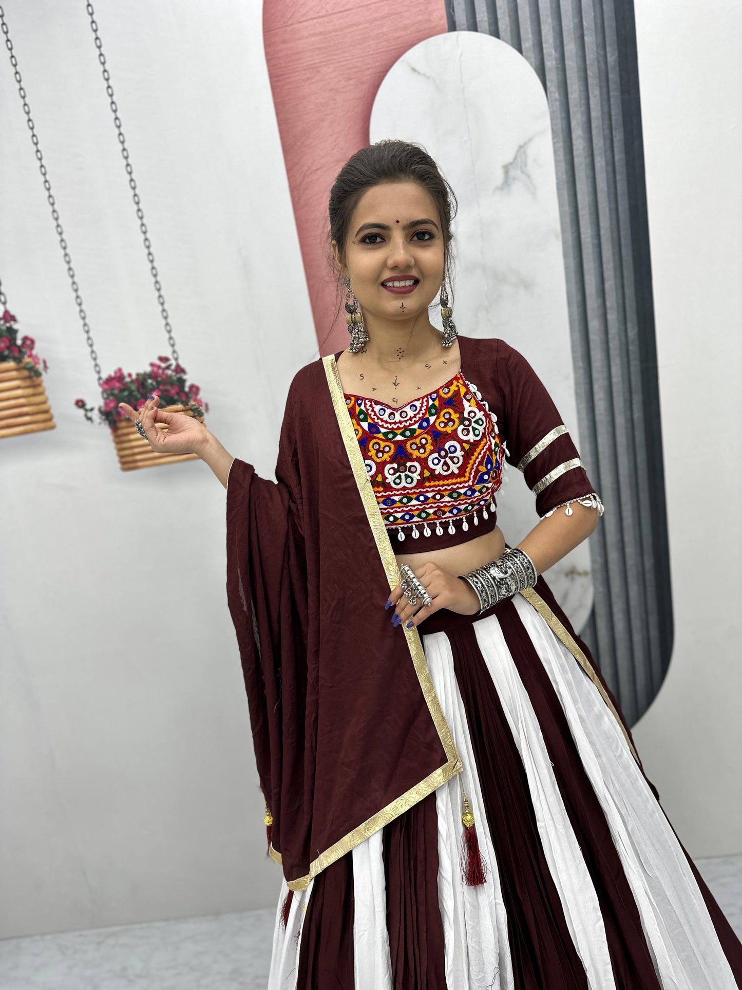 Diya’s Twirling Tradition Gamthi Artistry Lehenga Set