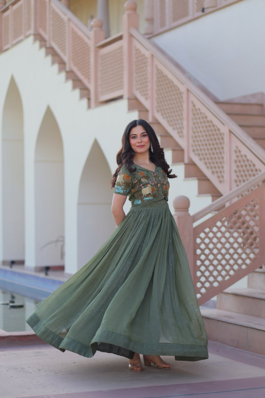 Saanvi’s Royal Bloom Festive Gown