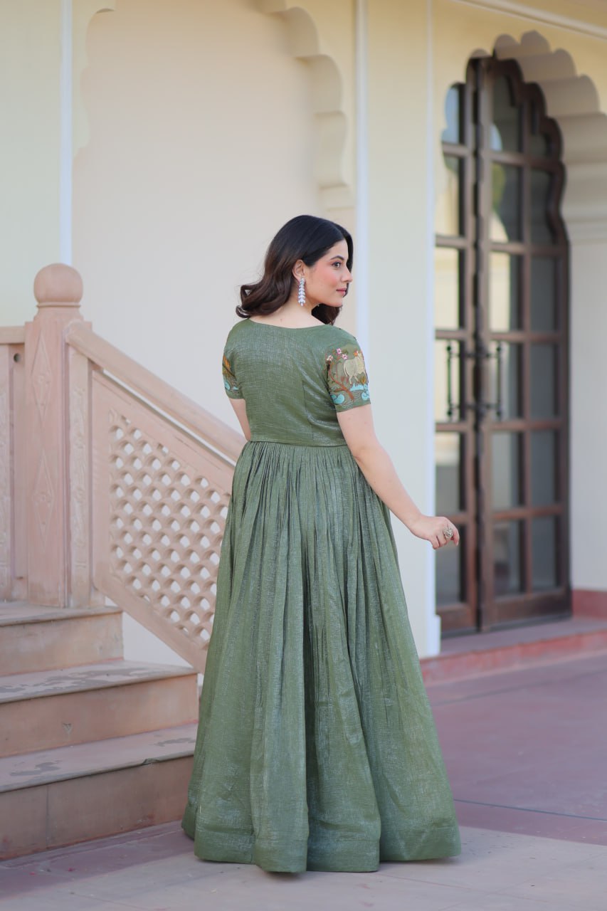 Saanvi’s Royal Bloom Festive Gown