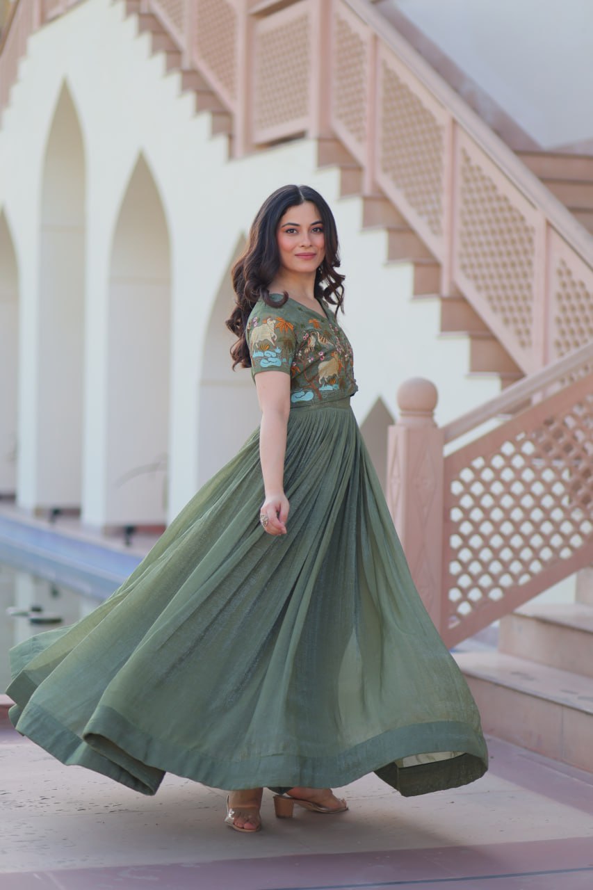 Saanvi’s Royal Bloom Festive Gown