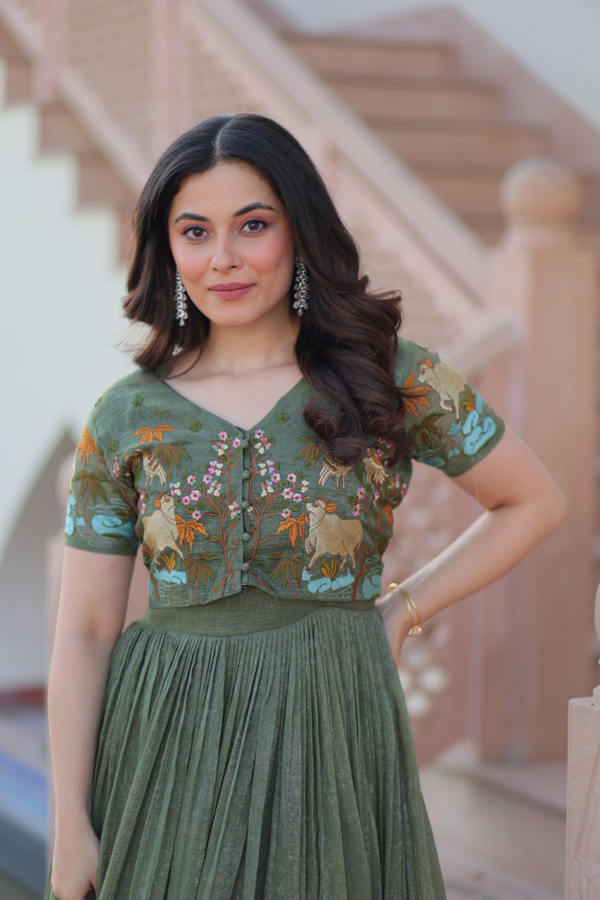 Saanvi’s Royal Bloom Festive Gown