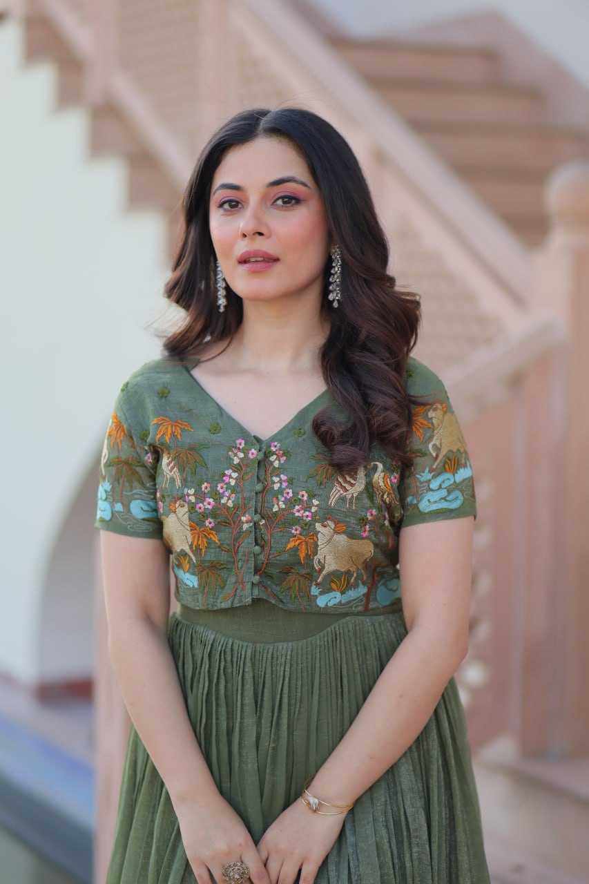 Saanvi’s Royal Bloom Festive Gown