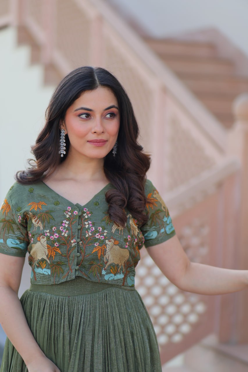 Saanvi’s Royal Bloom Festive Gown