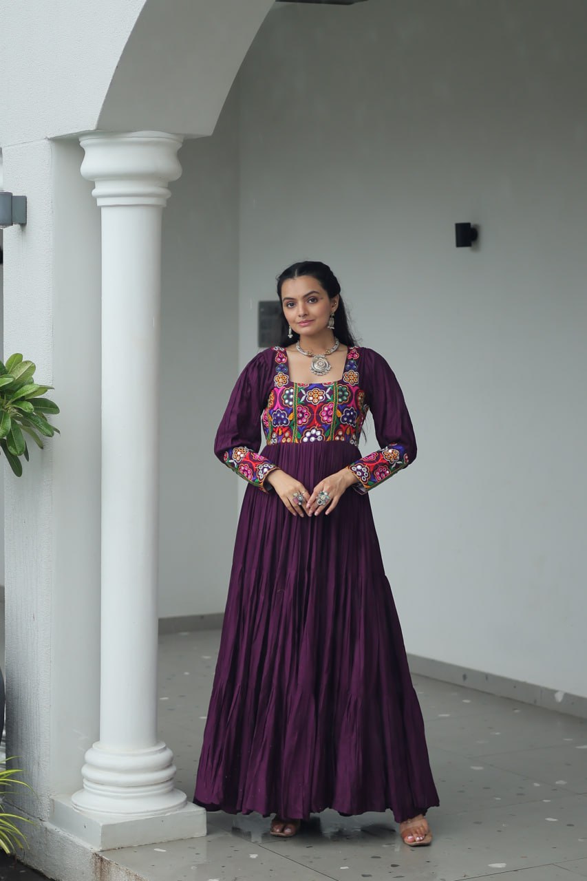 Yashvi’s Rangilo Raas Gown Set