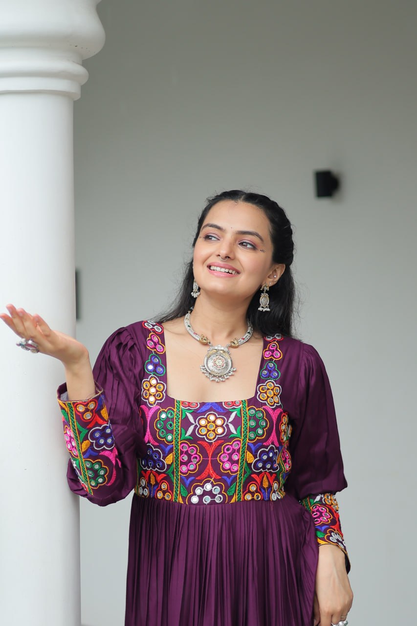 Yashvi’s Rangilo Raas Gown Set