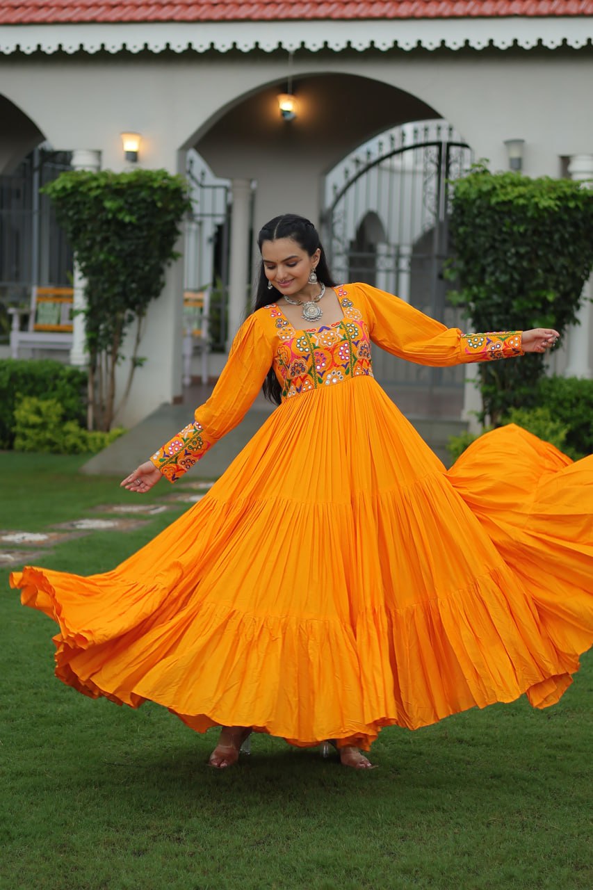 Yashvi’s Rangilo Raas Gown Set