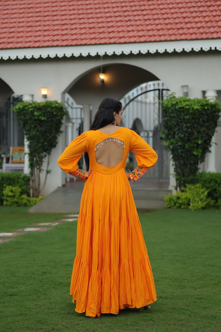 Yashvi’s Rangilo Raas Gown Set