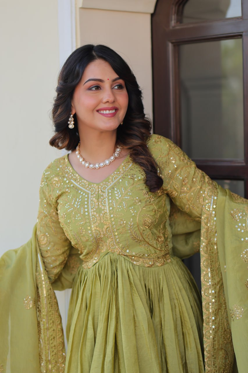 Sanvika Ensemble Regal Threadwork Royal Gown Set