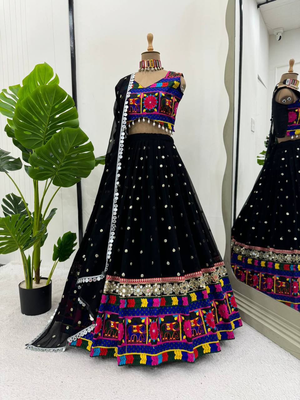 Chandni in Black Real mirror Grace Leh enga Set