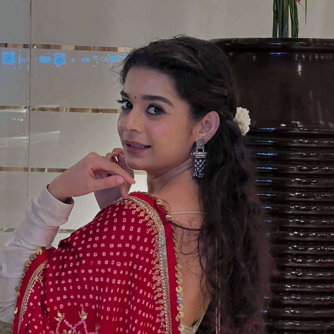 Devanshi's Royal Bandhani Grandeur Off-White Classic Anarkali
