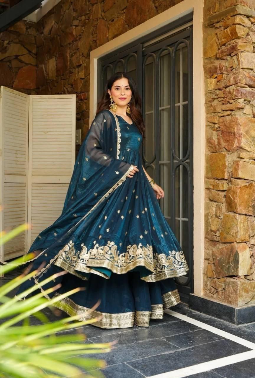 Zarkaar Organza Shimmer Suit Set