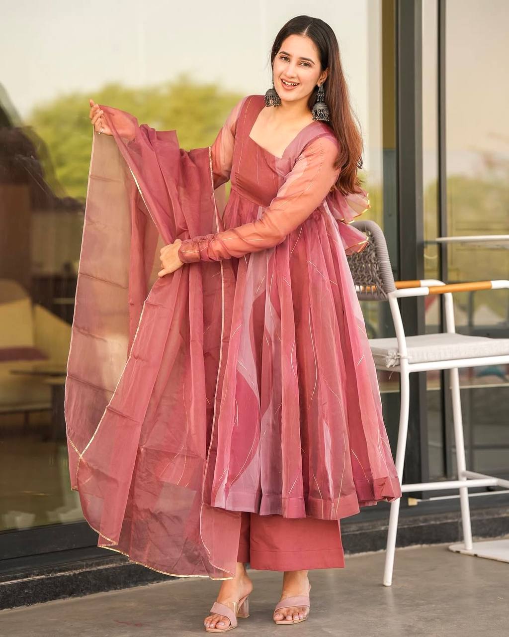 Avelin’s Aura The Royal Organza Anarkali Set