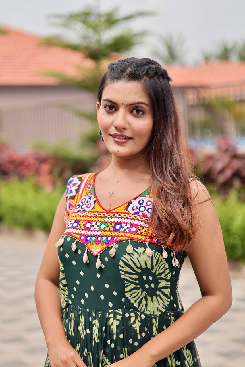 Leheriya Luxe Bandhani Magic Gown